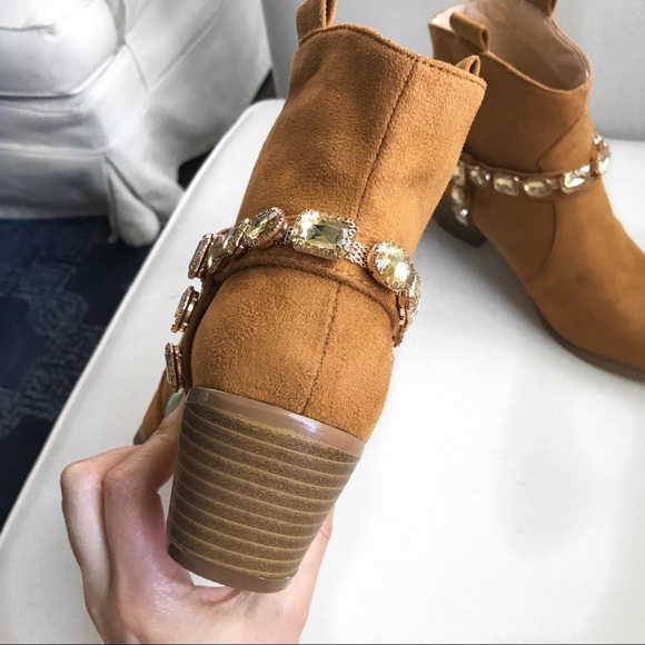 🆕 TAN FAUX SUADE GEMSTONE COWGIRL BOOTIES! - Picture 4 of 12